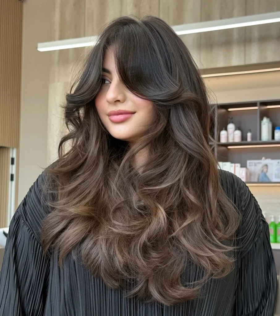 Angled Summer Haircut for Round Face 2026: The Most Flattering Cuts to Try Now