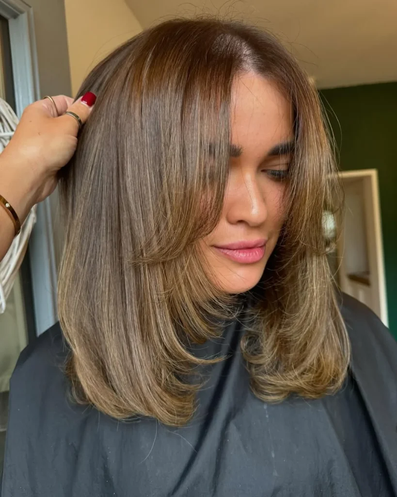 Angled Summer Haircut for Round Face 2026: The Most Flattering Cuts to Try This Season