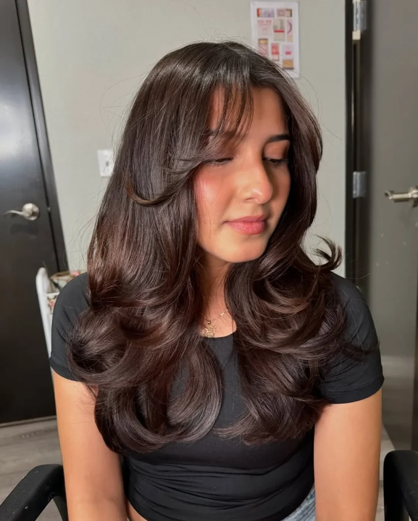 Angled Summer Haircut for Round Face 2026: The Most Flattering Cuts to Try This Season