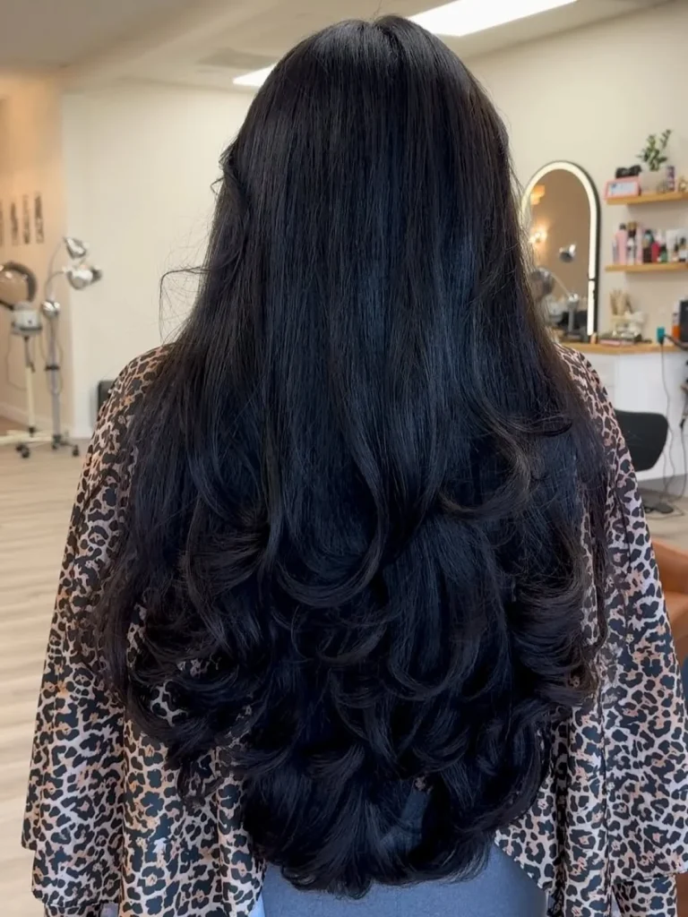 Angled Summer Haircut for Round Face 2026: The Most Flattering Cuts to Try This Season