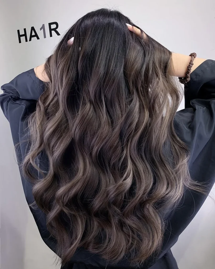 Ashy Summer Mushroom Brown Hair Color 2026: The Cool Brunette Trend Everyone’s Saving