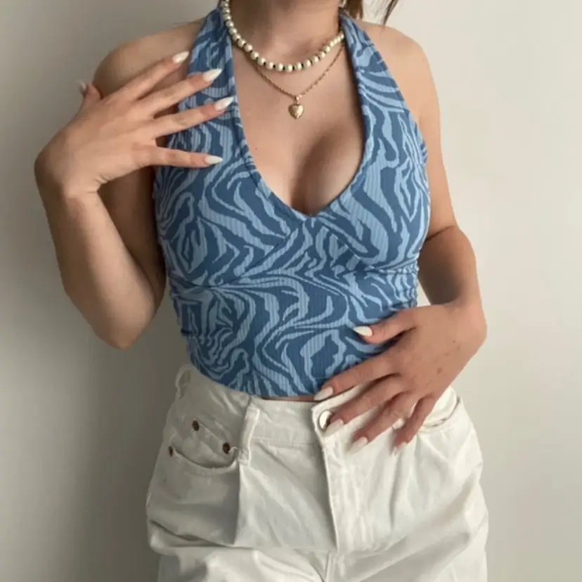 Halter Summer Crop Top Outfits 2026: Fresh Styling Ideas You’ll Actually Want to Wear
