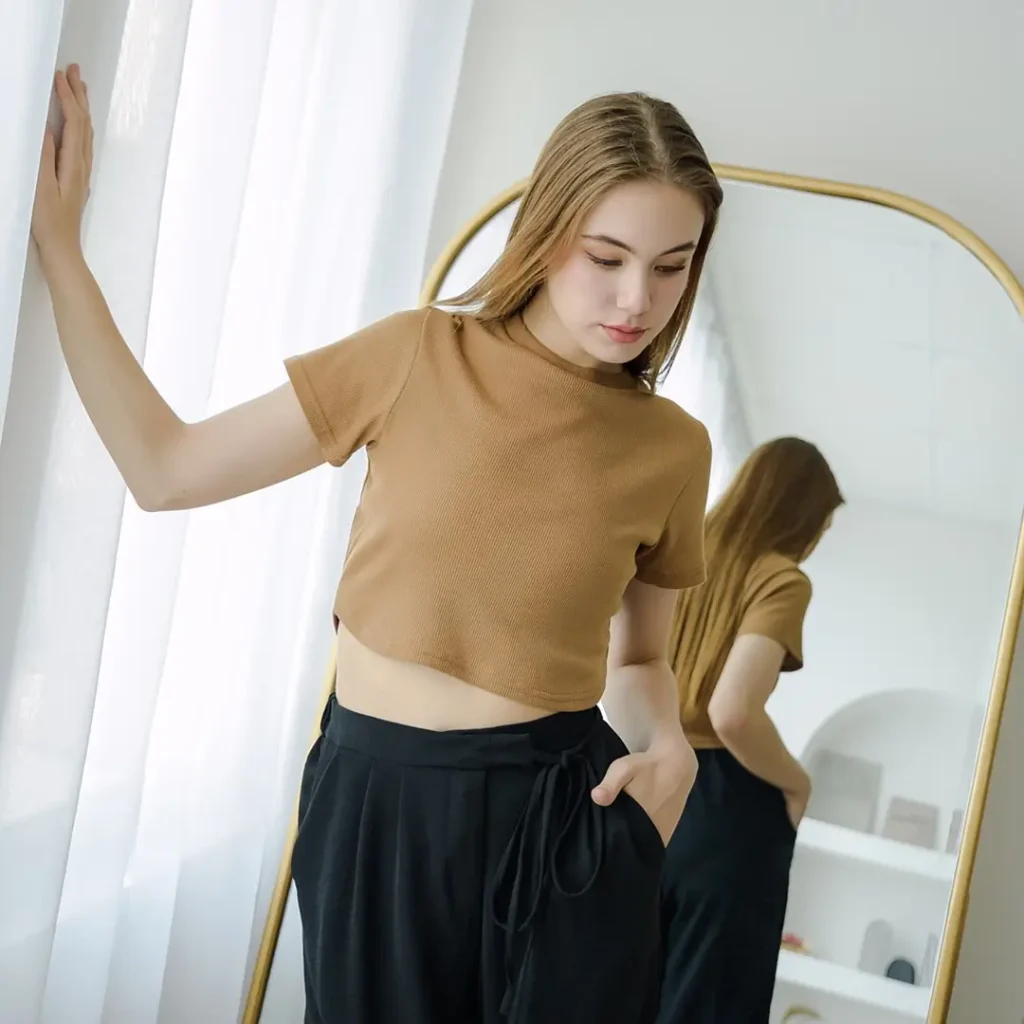 Halter Summer Crop Top Outfits 2026: Fresh Styling Ideas You’ll Actually Want to Wear