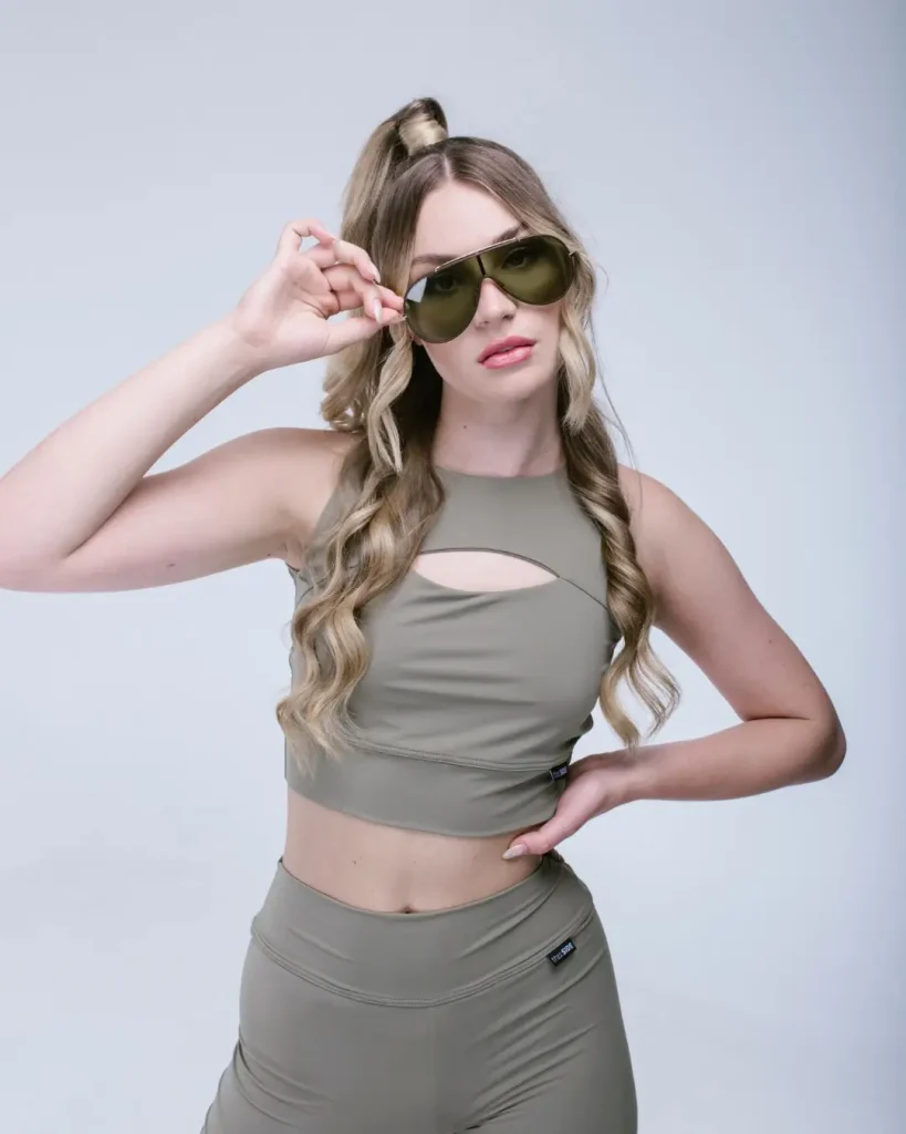 Halter Summer Crop Top Outfits 2026: Fresh Styling Ideas You’ll Actually Want to Wear