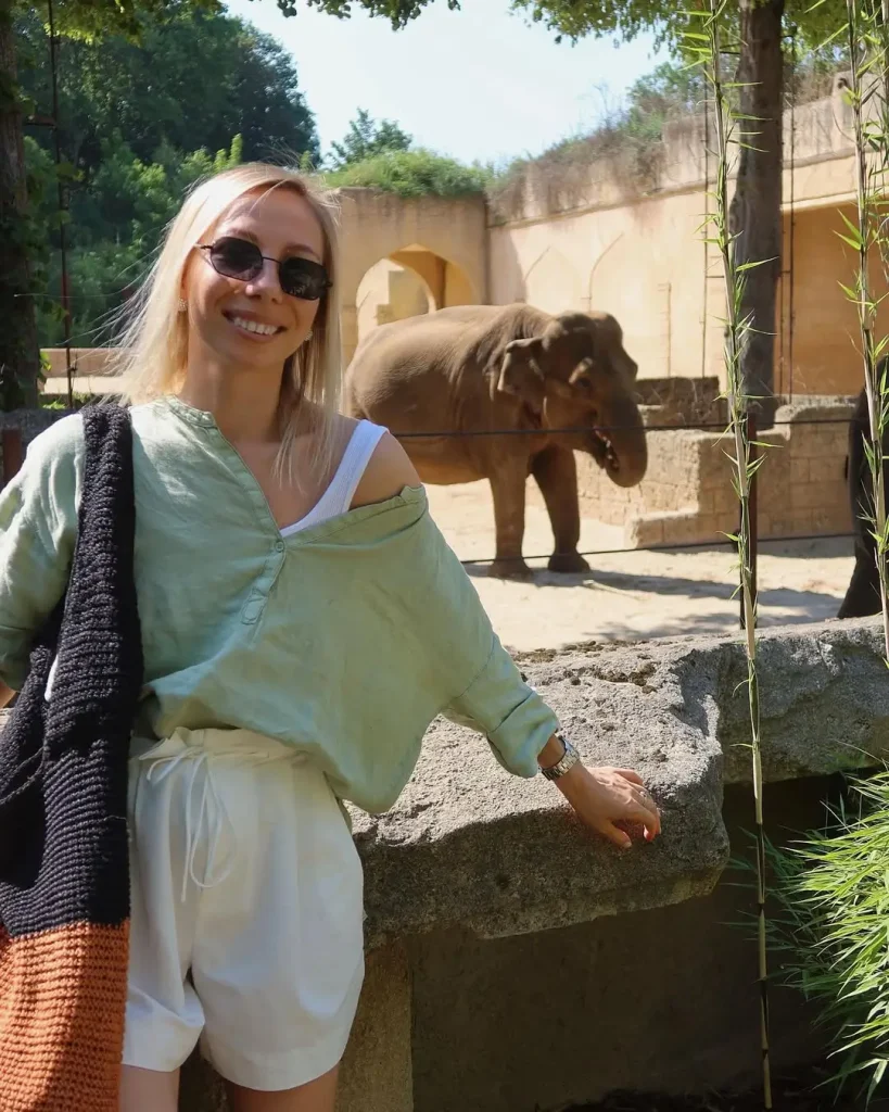 Summer Linen Outfits 2026: Effortless Looks You’ll Actually Want to Wear  SEO Title: