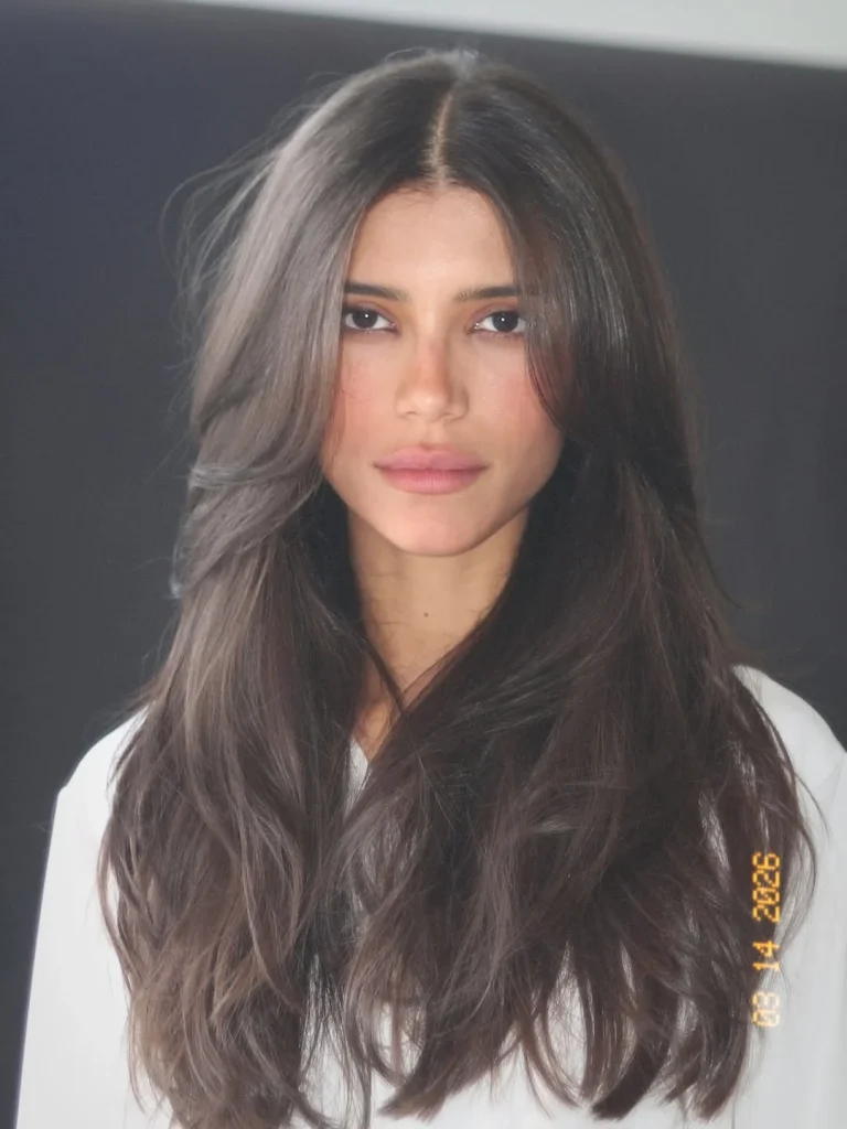 Fresh Summer Haircuts for Medium Hair 2026: Trendy Layers, Soft Waves & Chic Blowouts