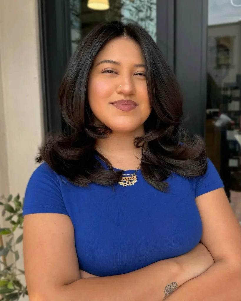 Fresh Summer Haircuts for Medium Hair 2026: Trendy Layers, Soft Waves & Chic Blowouts