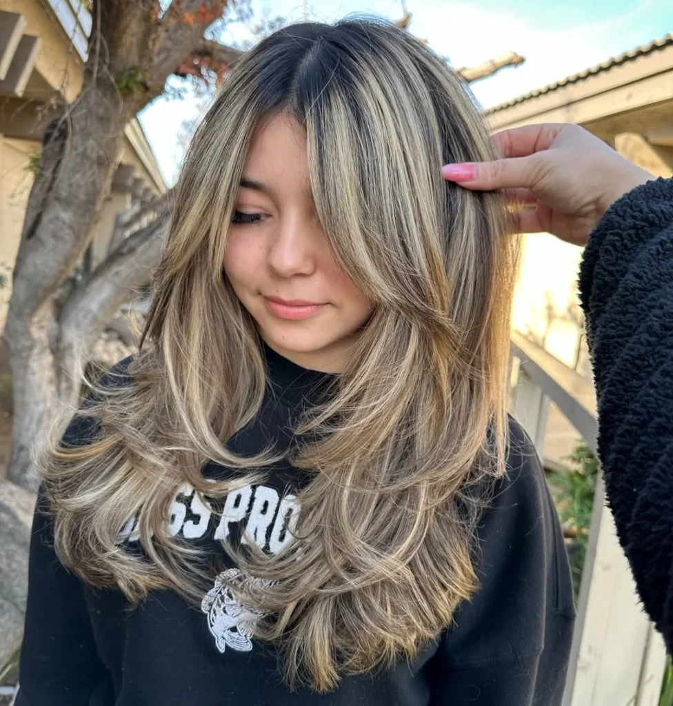 Fresh Summer Haircuts for Medium Hair 2026: Trendy Layers, Soft Waves & Chic Blowouts