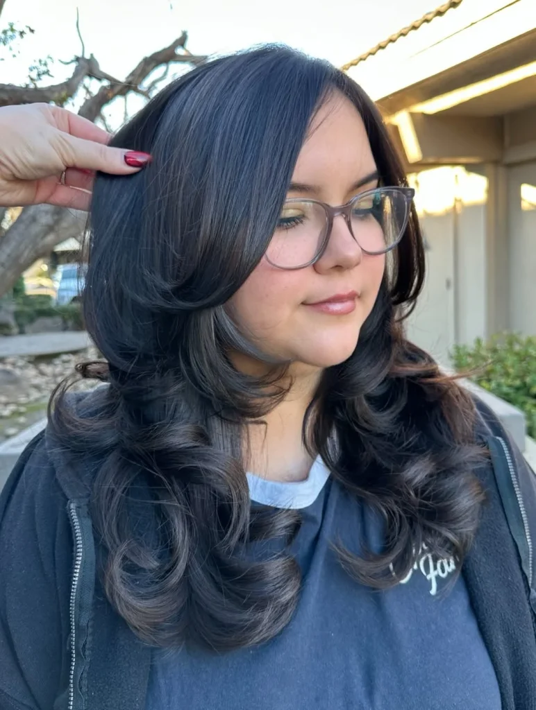 Fresh Summer Haircuts for Medium Hair 2026: Trendy Layers, Soft Waves & Chic Blowouts
