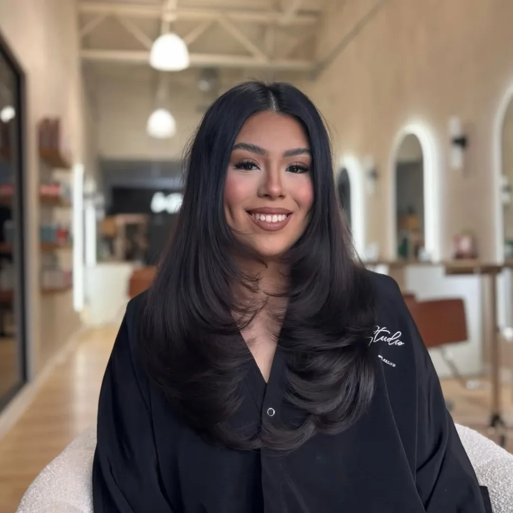 Long Summer Haircut for Round Face 2026: Trendy Layered Styles You’ll Want This Season