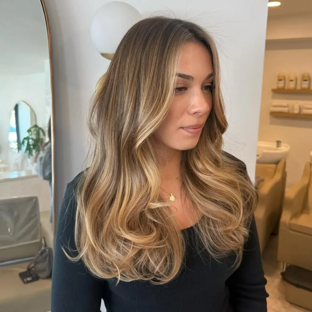 Pretty Summer Champagne Honey Blonde Hair Color Ideas for 2026