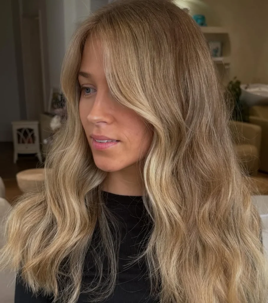 Pretty Summer Champagne Honey Blonde Hair Color Ideas for 2026
