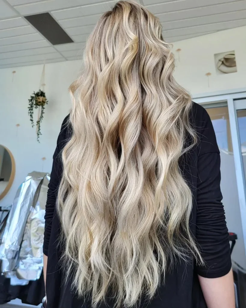 Pretty Summer Champagne Honey Blonde Hair Color Ideas for 2026