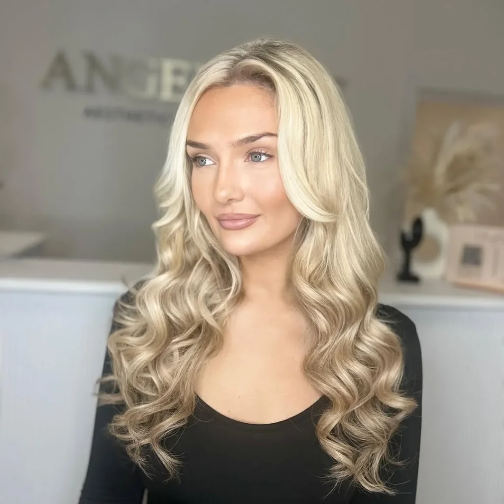 Pretty Summer Champagne Honey Blonde Hair Color Ideas for 2026
