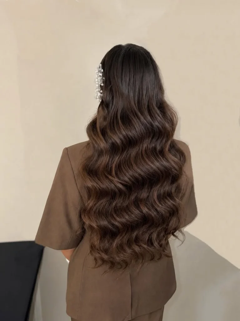 Salon Summer Wavy Hairstyle 2026 Ideas That Make Hair Look Effortlessly Expensive