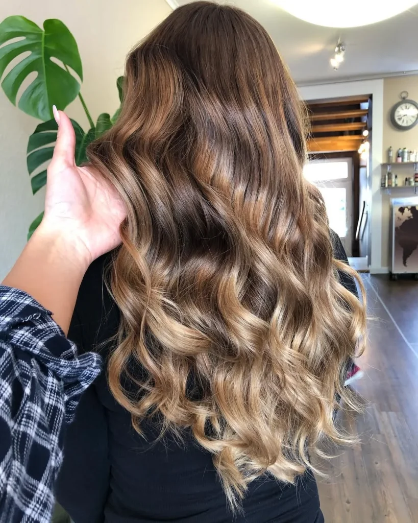 Salon Summer Wavy Hairstyle 2026 Ideas That Make Hair Look Effortlessly Expensive