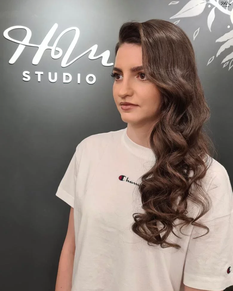 Salon Summer Wavy Hairstyle 2026 Ideas That Make Hair Look Effortlessly Expensive