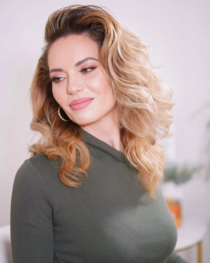 Salon Summer Wavy Hairstyle 2026 Ideas That Make Hair Look Effortlessly Expensive