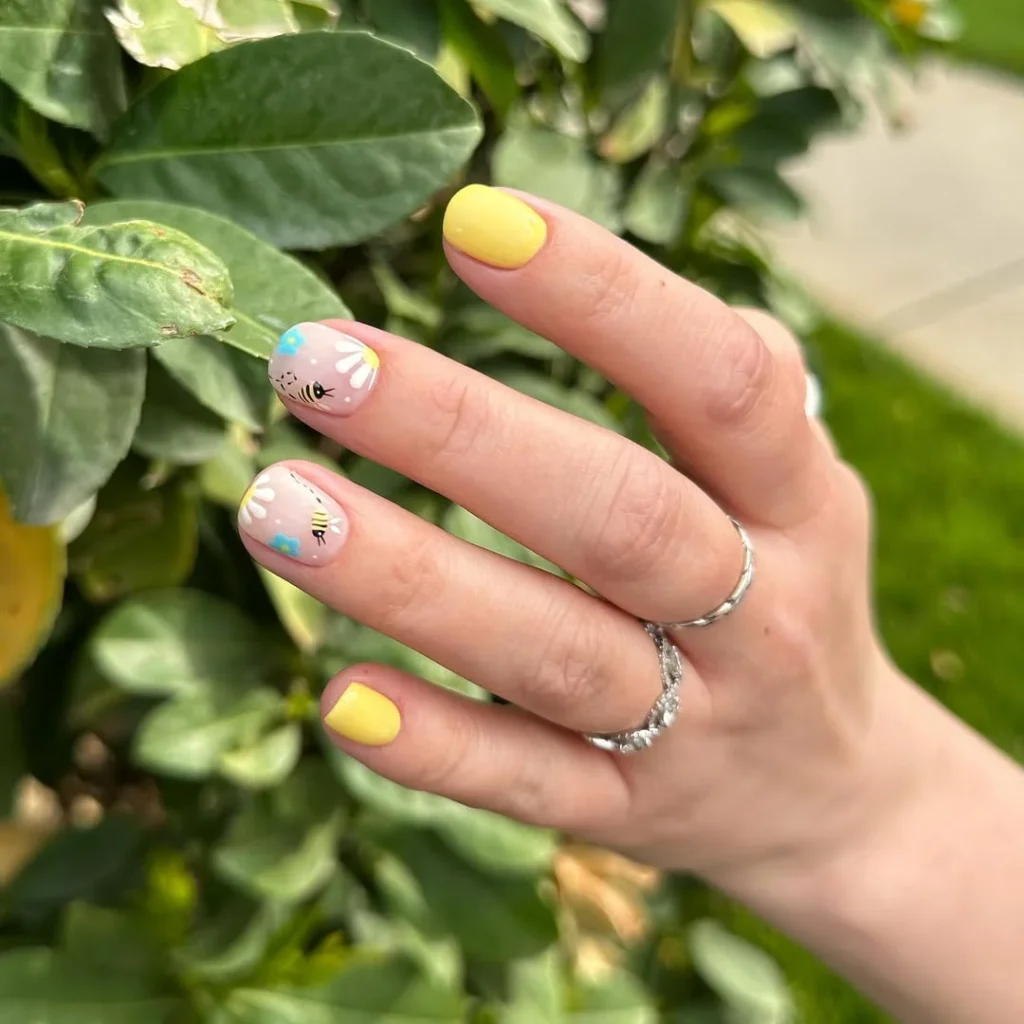 Summer Nail Art 2026:  Bright & Trendy Designs to Copy This Season