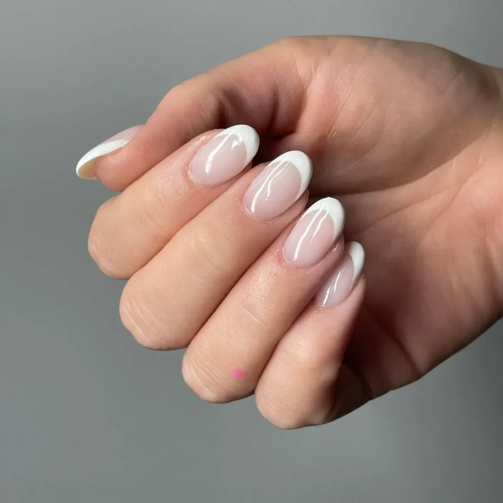 Summer Nail Art 2026:  Bright & Trendy Designs to Copy This Season