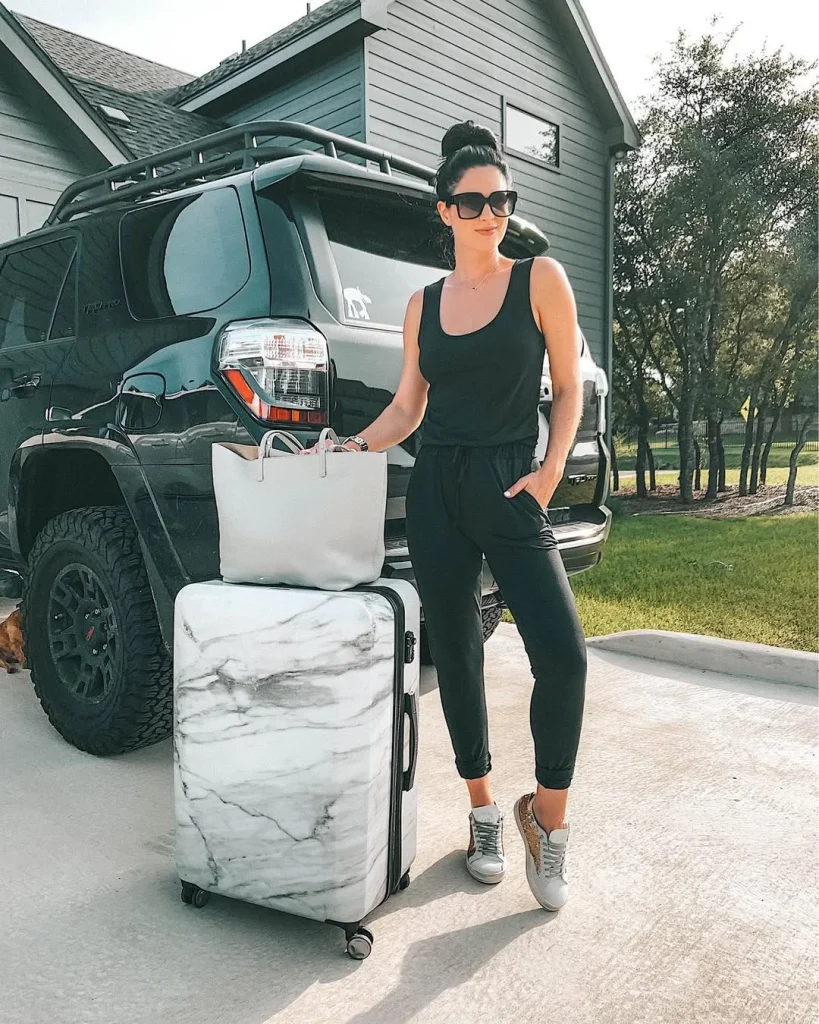 Comfortable Fall Travel Outfits 2026: Chic and Cozy Airport Looks for Every Trip
