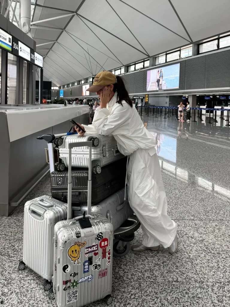 Comfortable Fall Travel Outfits 2026: Chic and Cozy Airport Looks for Every Trip