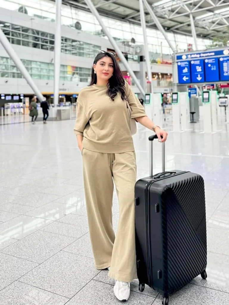 Comfortable Fall Travel Outfits 2026: Chic and Cozy Airport Looks for Every Trip