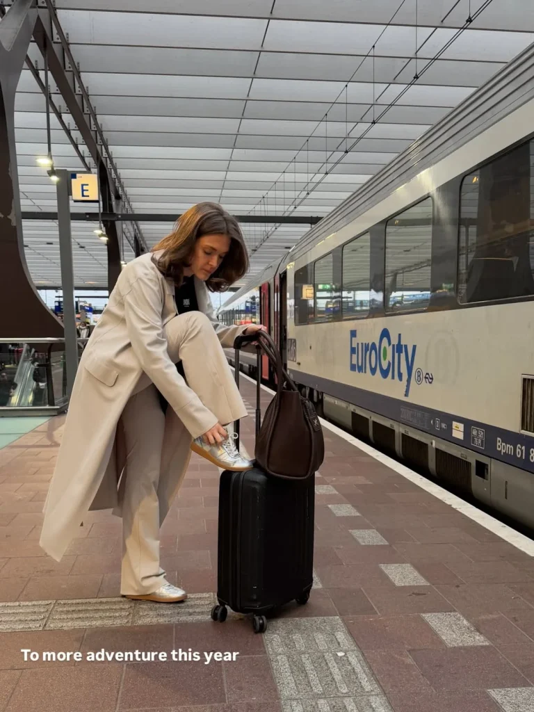 Comfortable Fall Travel Outfits 2026: Chic and Cozy Airport Looks for Every Trip