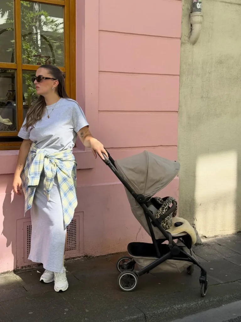 Comfy Mom Outfits Fall Aesthetic 2026: 24 Cozy & Chic Looks You'll Want to Wear Every Day