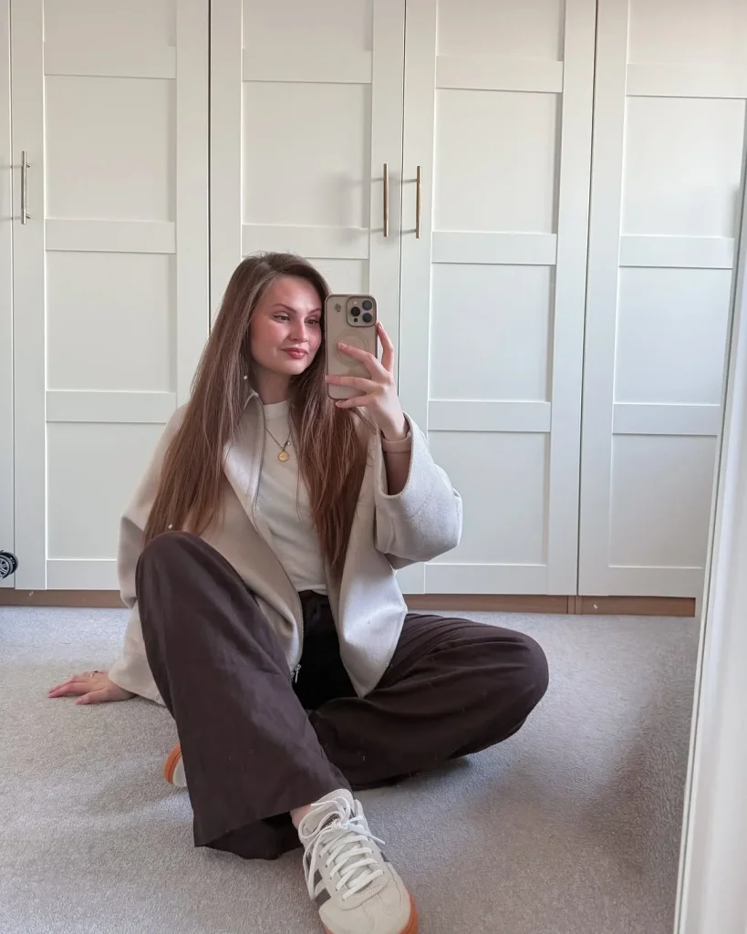 Comfy Pregnancy Outfits For Fall 2026: 25 Cozy & Chic Maternity Looks You'll Love