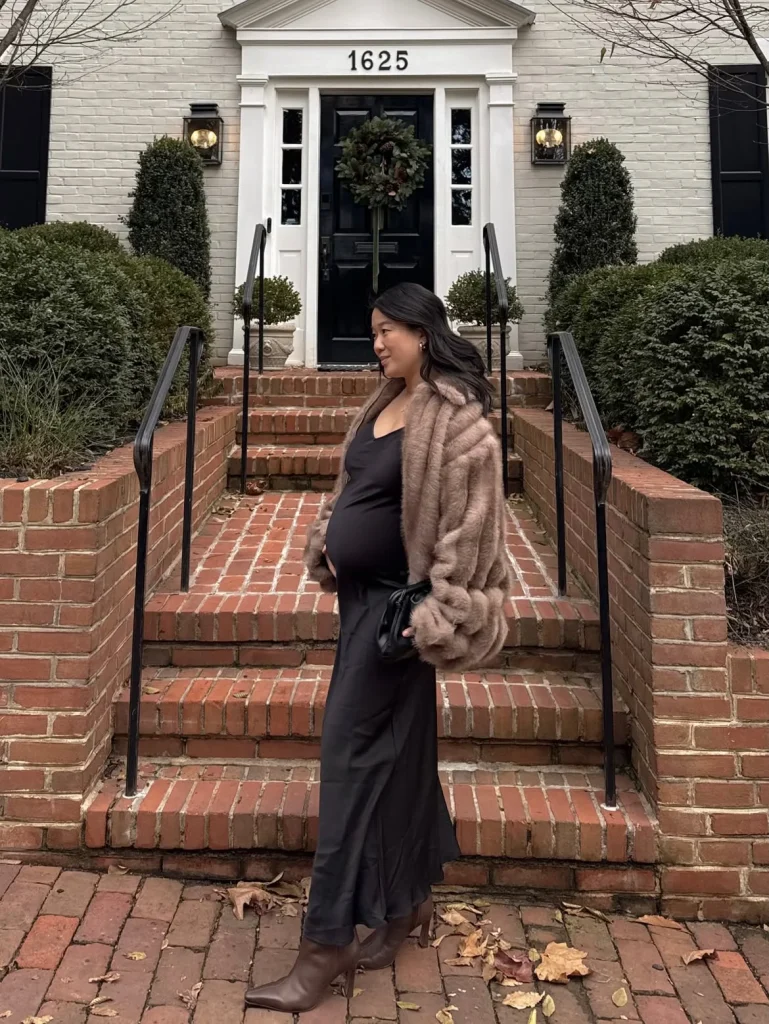 Comfy Pregnancy Outfits For Fall 2026: 25 Cozy & Chic Maternity Looks You'll Love
