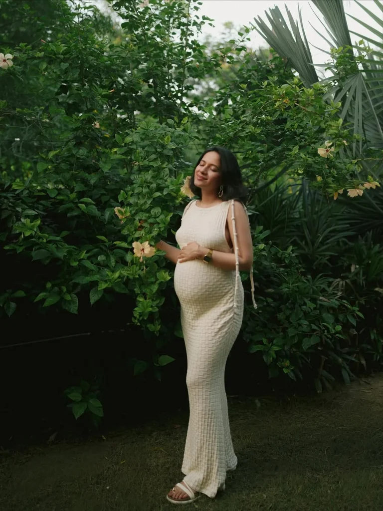 Comfy Pregnancy Outfits For Fall 2026: 25 Cozy & Chic Maternity Looks You'll Love