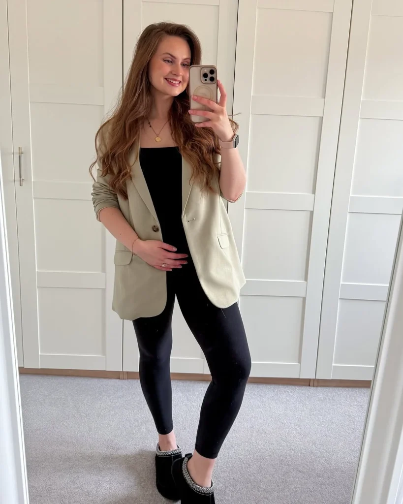 Comfy Pregnancy Outfits For Fall 2026: 25 Cozy & Chic Maternity Looks You'll Love