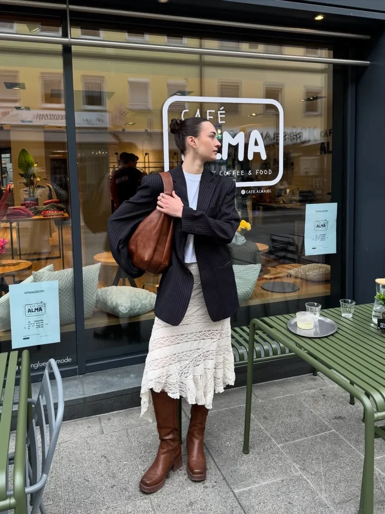 Early Fall Outfits Ideas 2026: 24 Chic and Casual Looks to Elevate Your Autumn Wardrobe