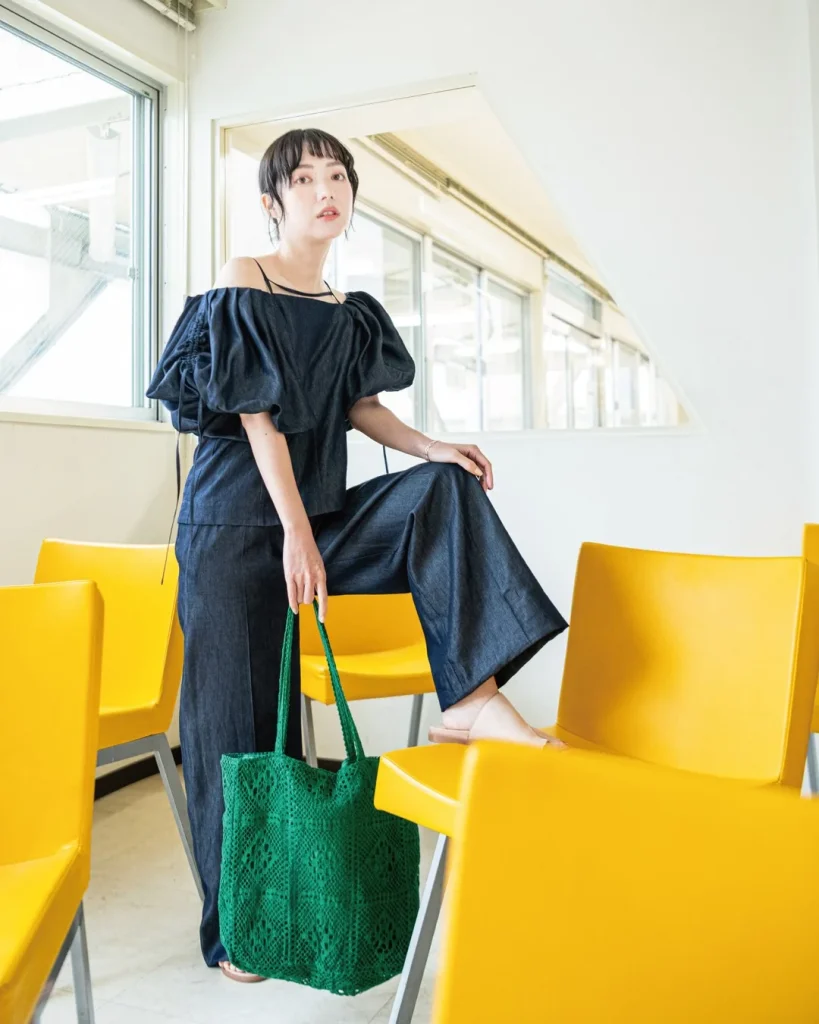 Early Summer Outfits 2026: Chic and Effortless Looks to Copy This Season
