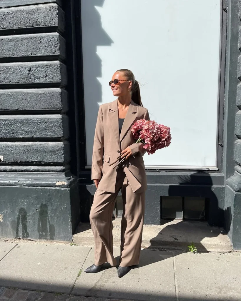 Fall Business Casual Outfits For Women 2026: 25 Chic Office Looks to Elevate Your Work Wardrobe
