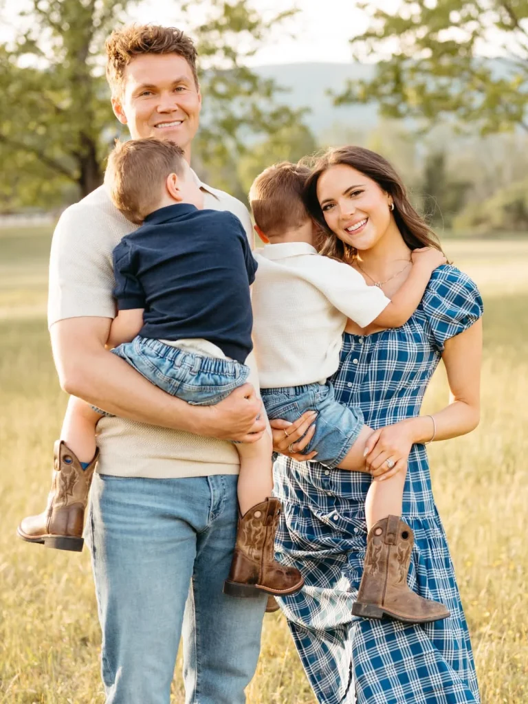 Fall Family Picture Outfits 2026: Stylish Ideas for Every Family Photo Session