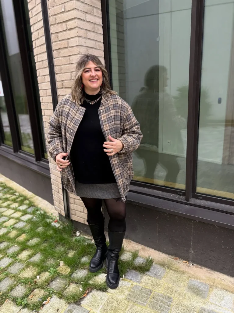 Fall Outfits For Big Busted Women 2026: Flattering and Stylish Looks for Every Occasion