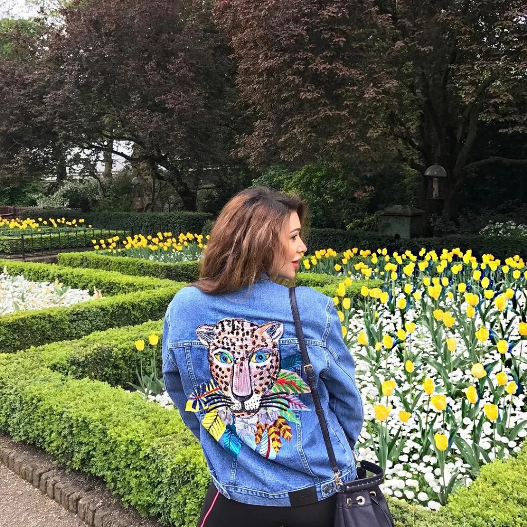 Fall Outfits With Jeans Jacket 2026: 24 Stylish Ways to Wear Denim This Season