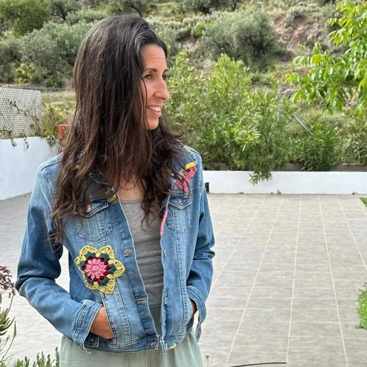 Fall Outfits With Jeans Jacket 2026: 24 Stylish Ways to Wear Denim This Season