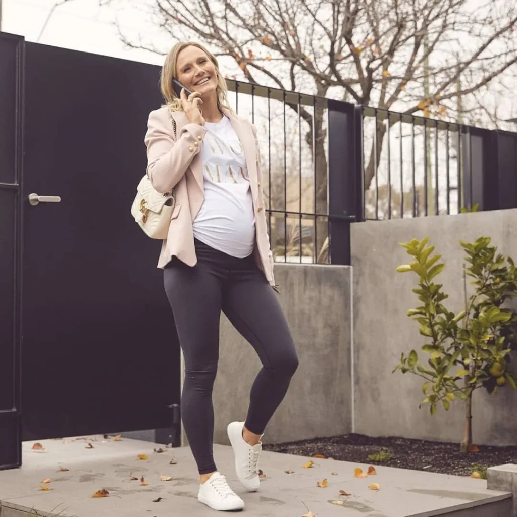 Fall Outfits With Leggings And Sneakers 2026: 25 Comfortable and Stylish Looks to Copy