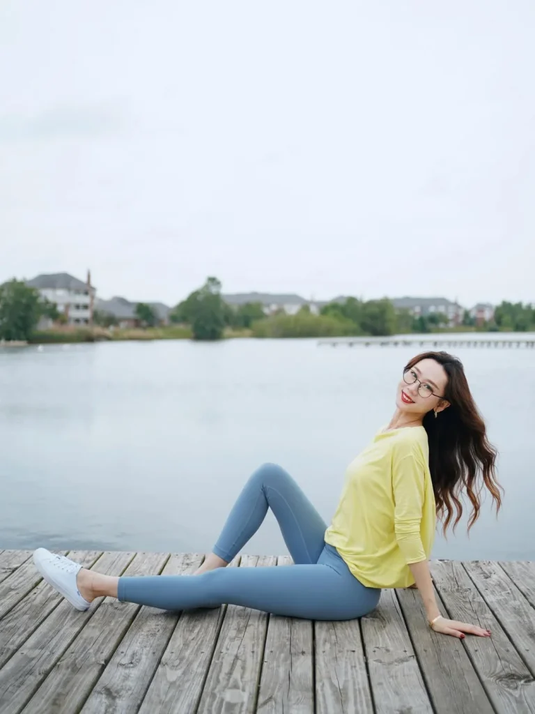 Fall Outfits With Leggings And Sneakers 2026: 25 Comfortable and Stylish Looks to Copy