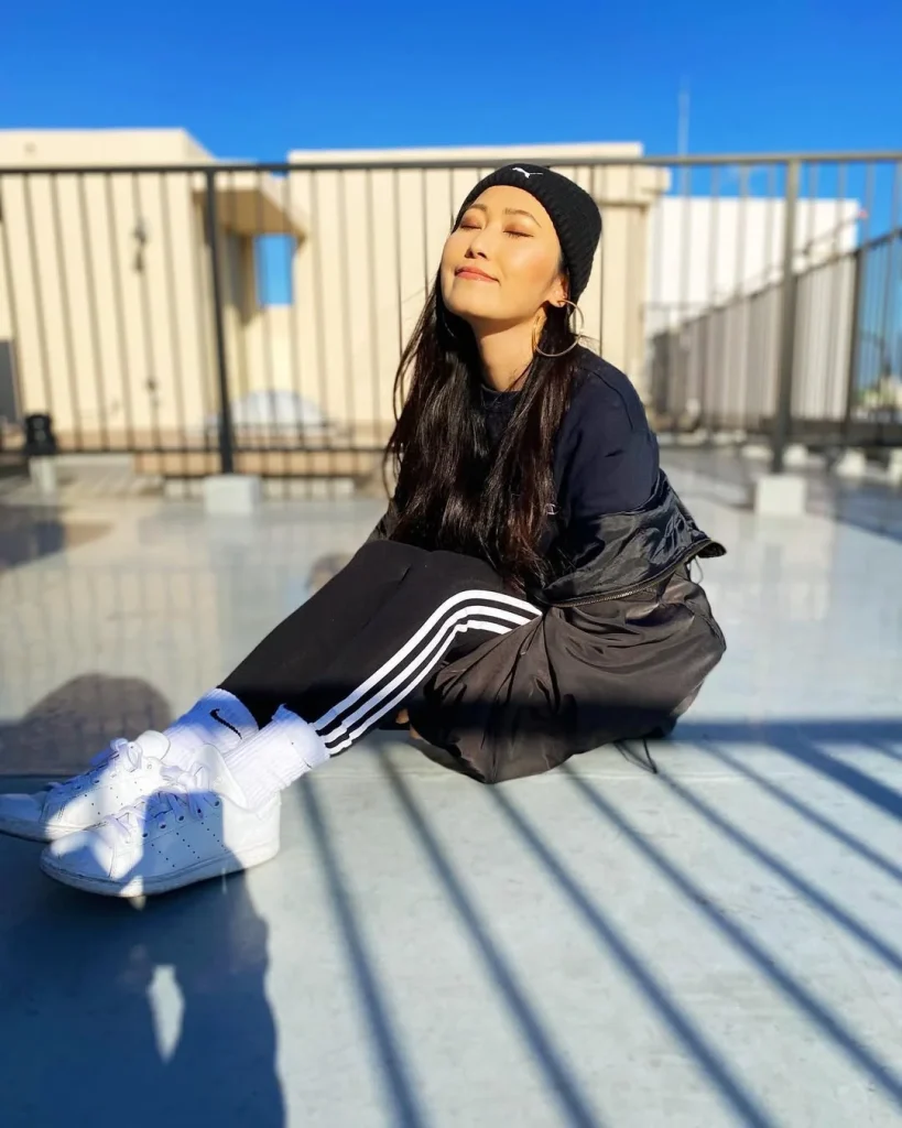Fall Outfits With Leggings And Sneakers 2026: 25 Comfortable and Stylish Looks to Copy
