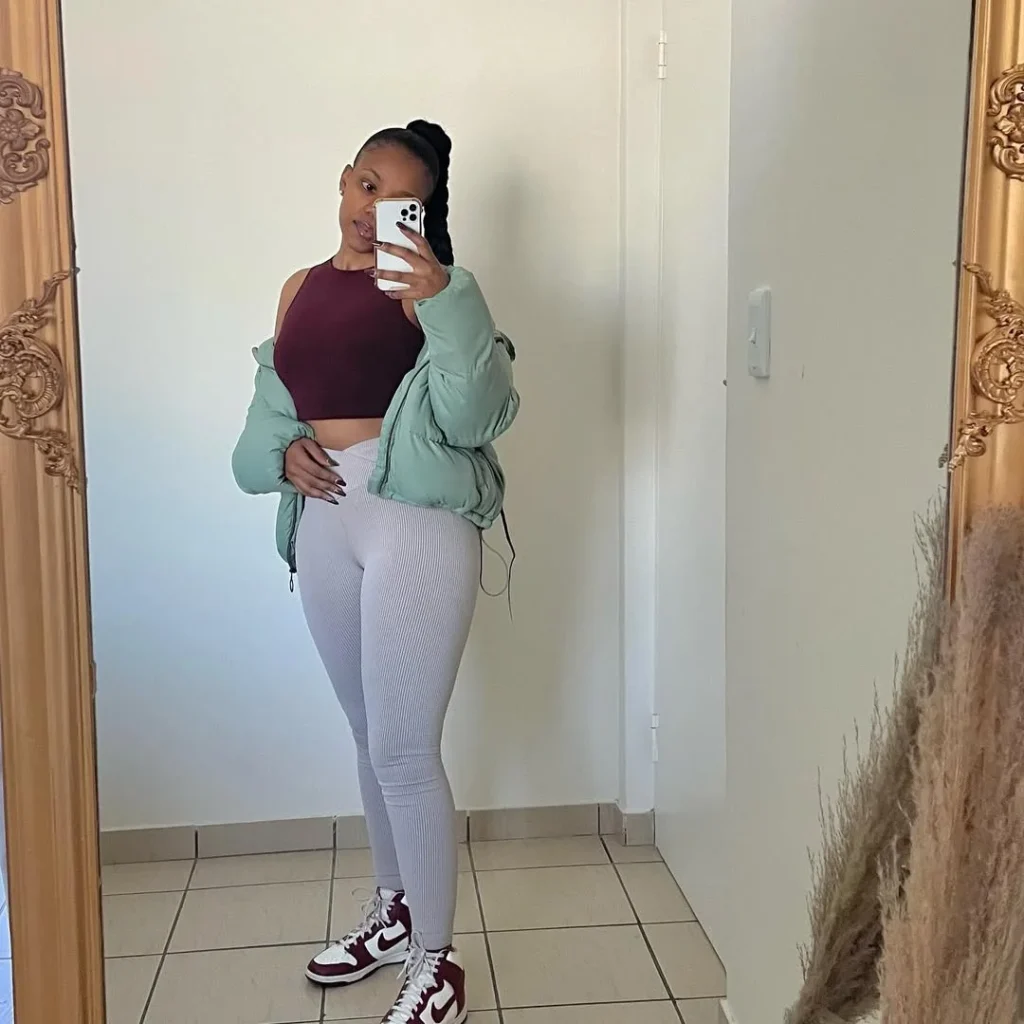 Fall Outfits With Leggings And Sneakers 2026: 25 Comfortable and Stylish Looks to Copy