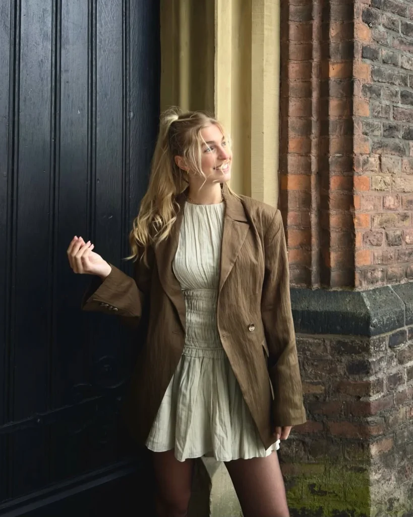 Fall Outfits With Tights: 24 Chic and Cozy Looks to Elevate Your Autumn Style