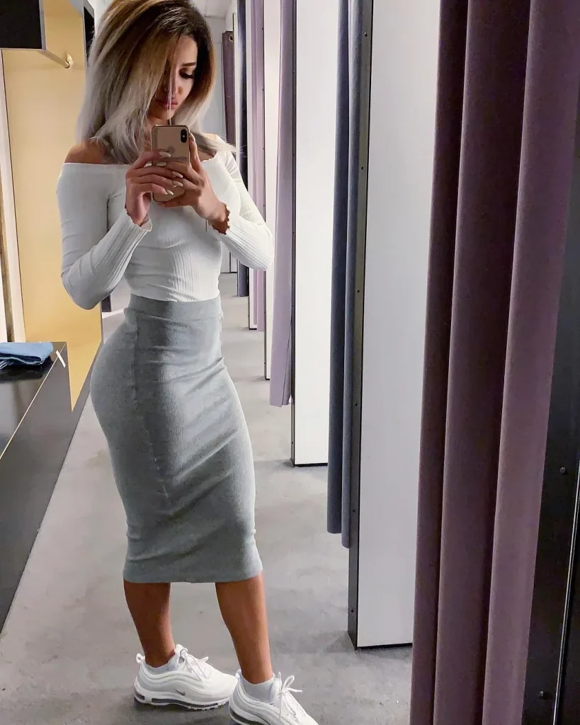 25 Fall Skirt And Sneakers Outfits 2026 That Make Casual Style Look Effortlessly Chic