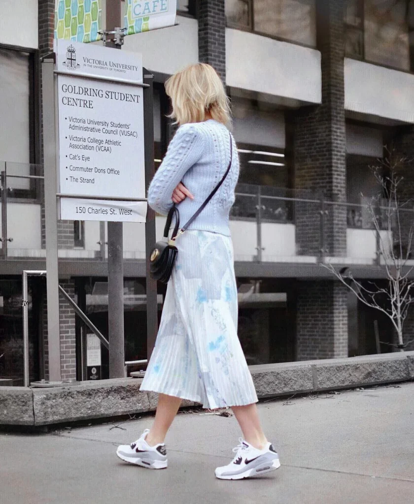 25 Fall Skirt And Sneakers Outfits 2026 That Make Casual Style Look Effortlessly Chic