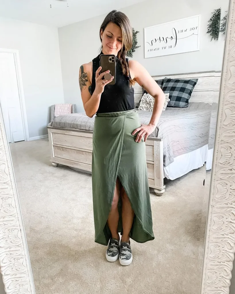 25 Fall Skirt And Sneakers Outfits 2026 That Make Casual Style Look Effortlessly Chic