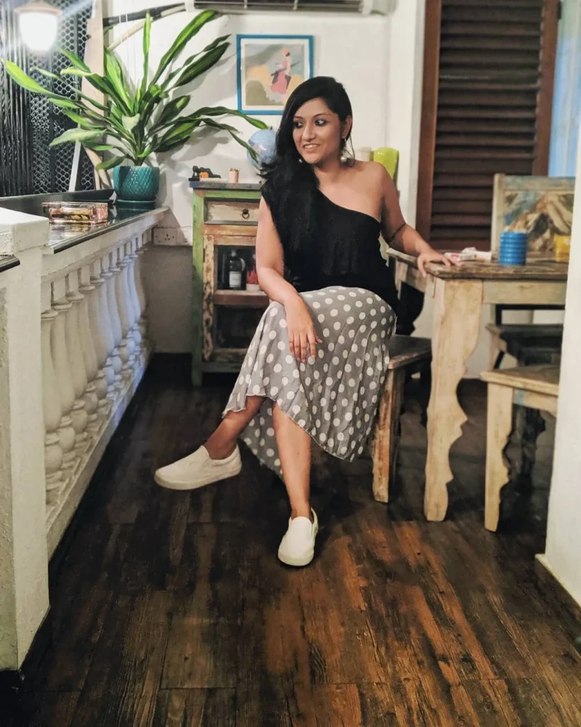 25 Fall Skirt And Sneakers Outfits 2026 That Make Casual Style Look Effortlessly Chic
