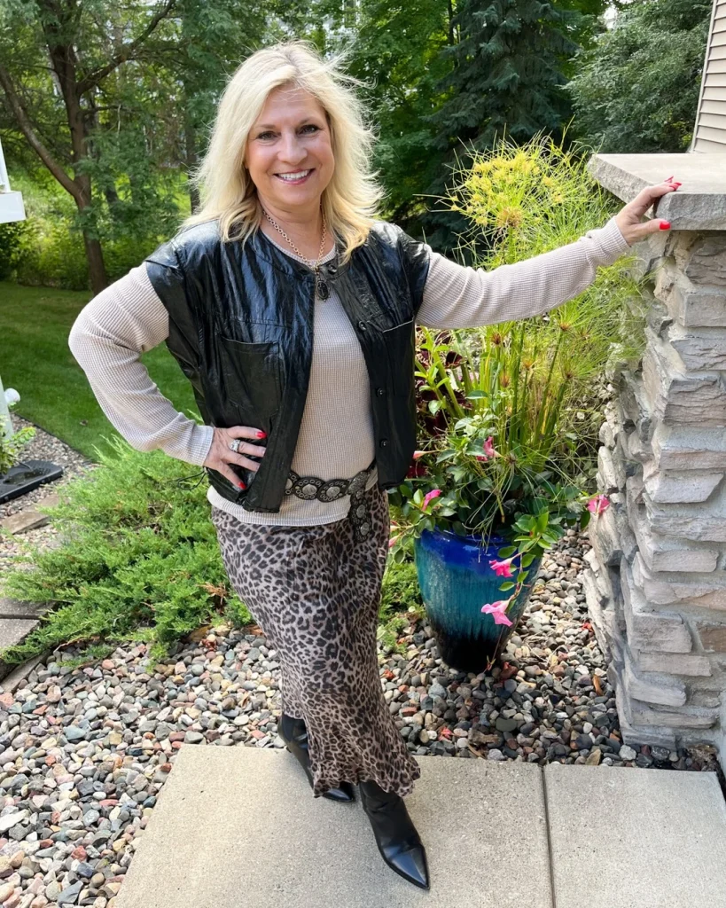 Fall Vest Outfits for Women 2026: Trendy and Stylish Layering Ideas for Every Occasion